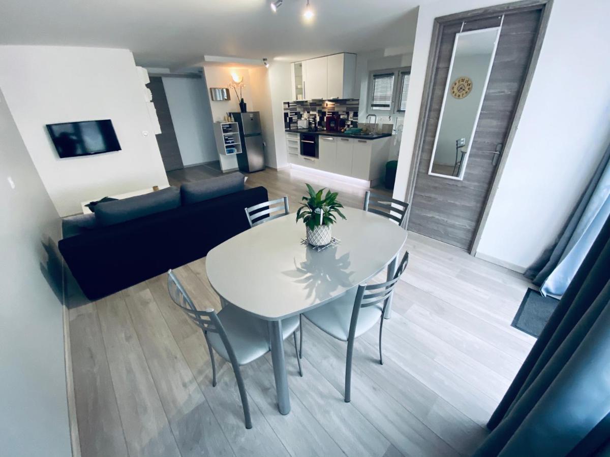 Toul Appartement Entier Avec Parking Prive Au Calme Cosy A Etage Avec Balcon 外观 照片