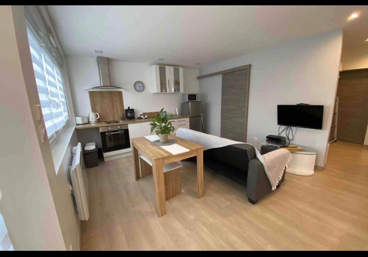 Toul Appartement Entier Avec Parking Prive Au Calme Cosy A Etage Avec Balcon 外观 照片